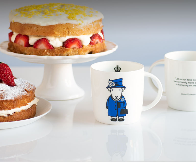 queens-mug-tablet