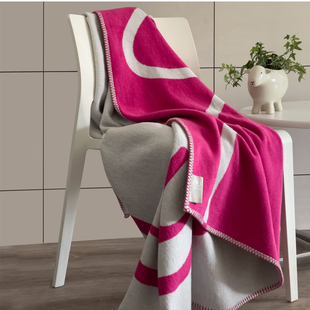 Herdy Throw 1500px_0000s_0004_Layer 14 Herdy Recycled Cotton Throw - Pink