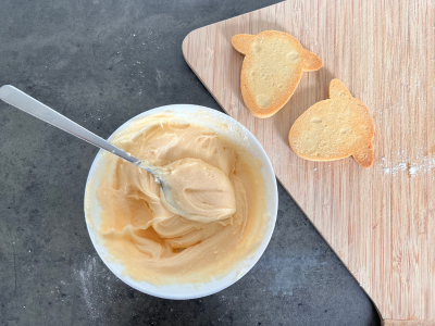 3 How to make herdy custard creams